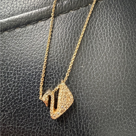 ✨ Swarovski Classic Swan Bundle of 2 – Black & Gold ✨ - Picture 4 of 4